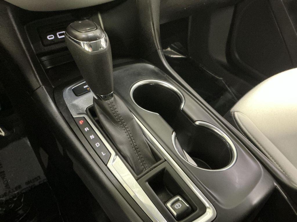 used 2021 Chevrolet Equinox car, priced at $21,300