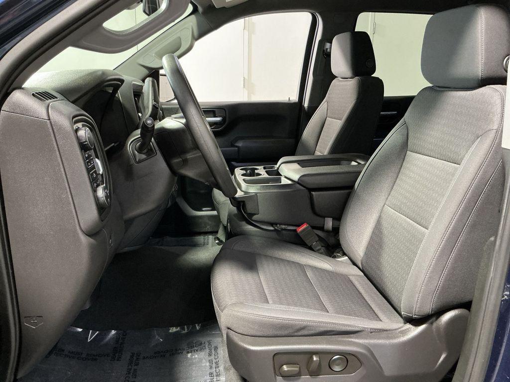 used 2022 Chevrolet Silverado 1500 car, priced at $32,000