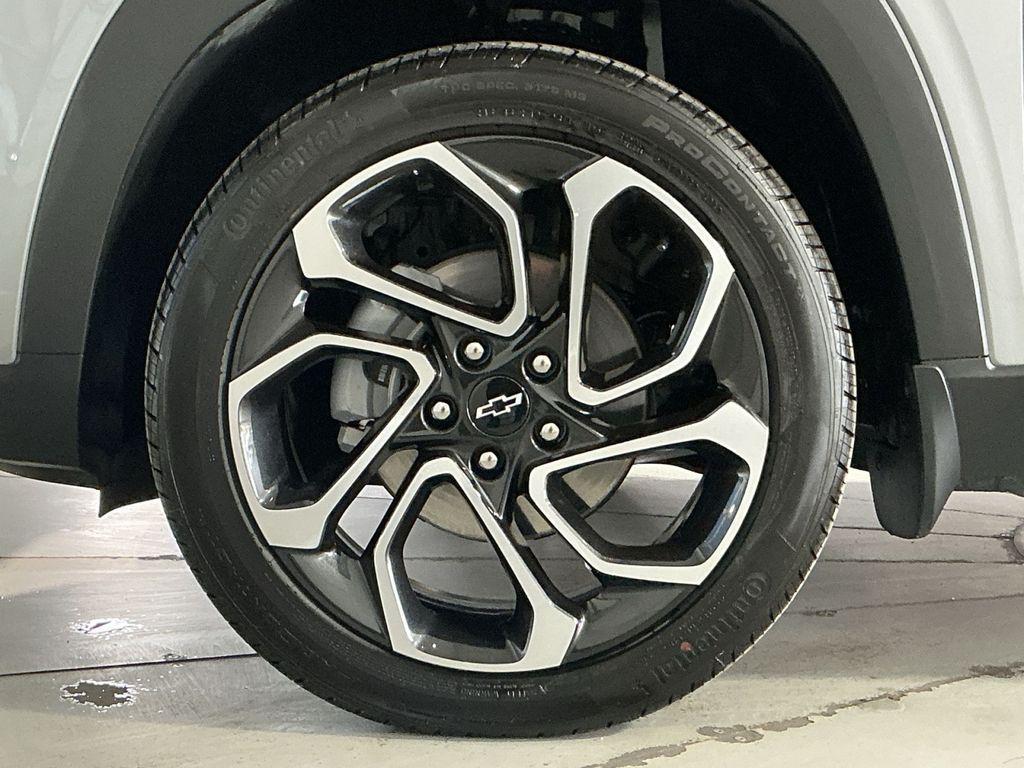 used 2025 Chevrolet Trax car, priced at $23,500