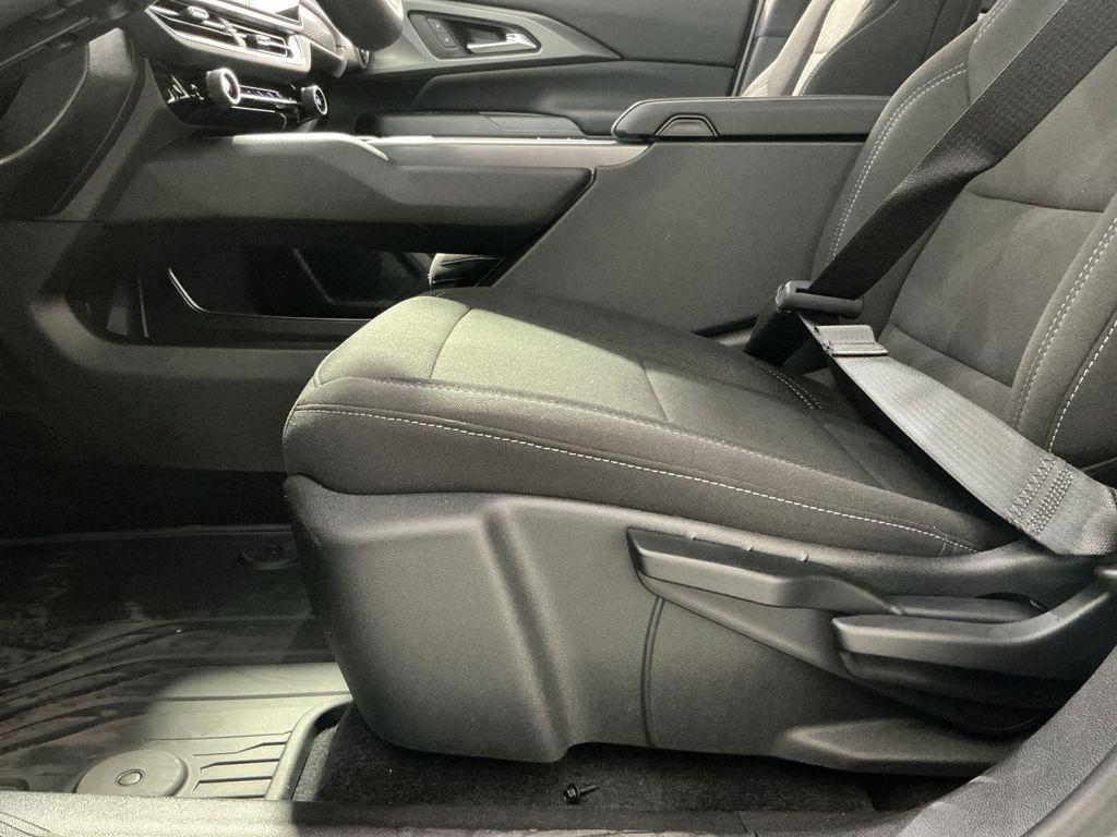 new 2026 Chevrolet Equinox EV car, priced at $27,330