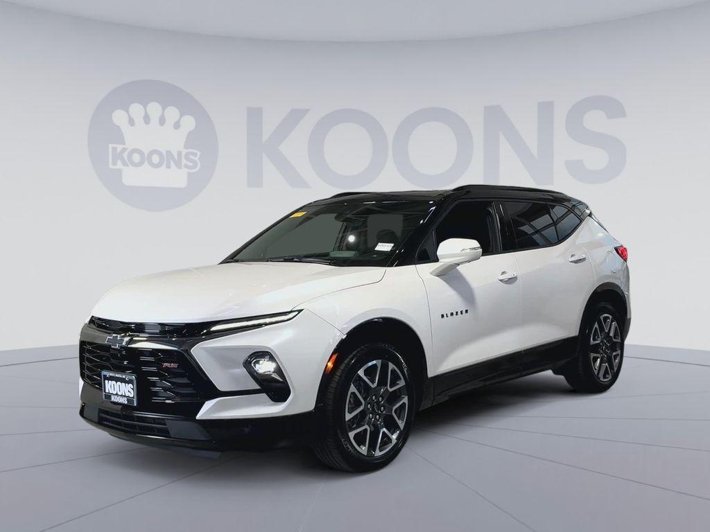 used 2025 Chevrolet Blazer car, priced at $35,800