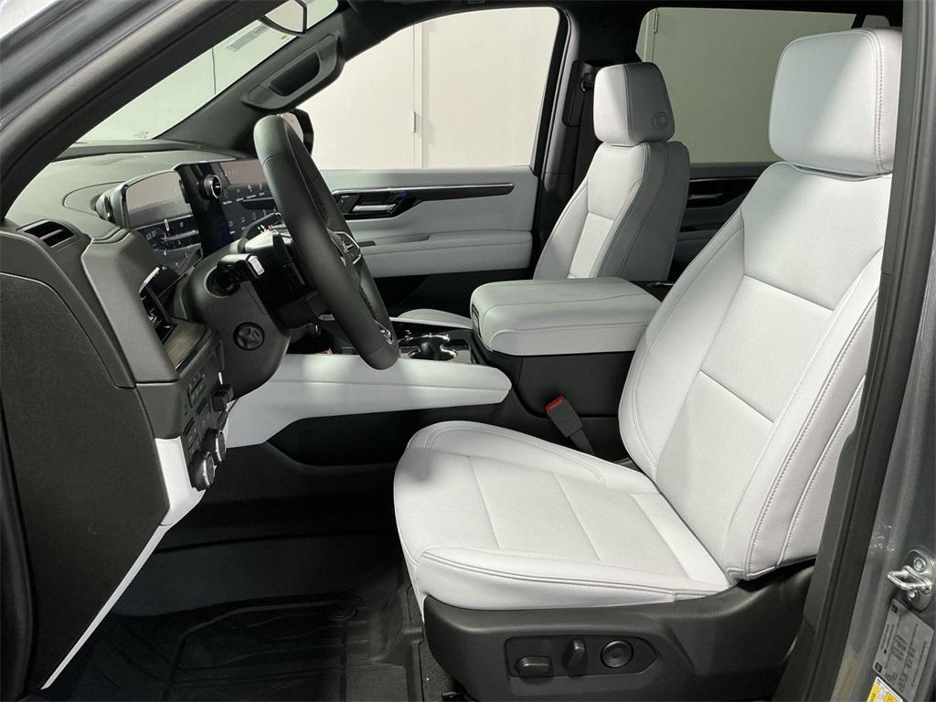 new 2026 Chevrolet Suburban car, priced at $81,232