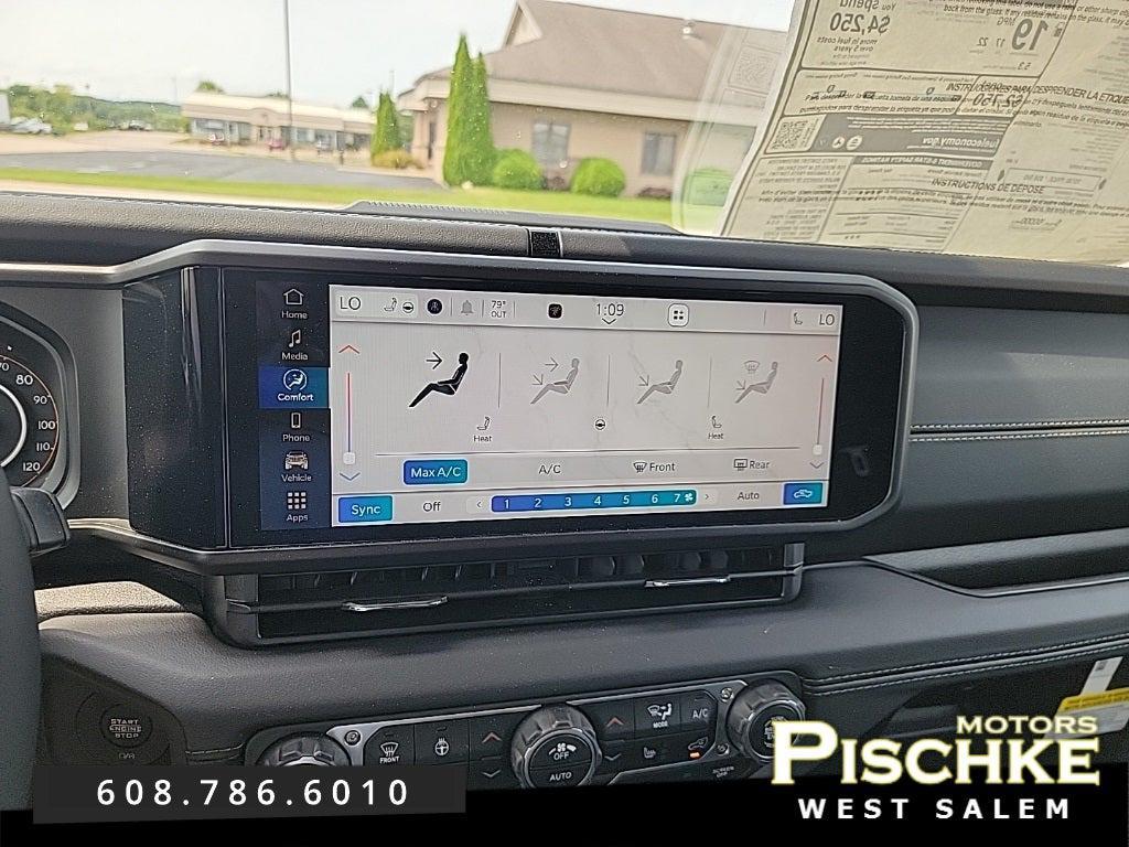 new 2025 Jeep Gladiator car, priced at $45,997