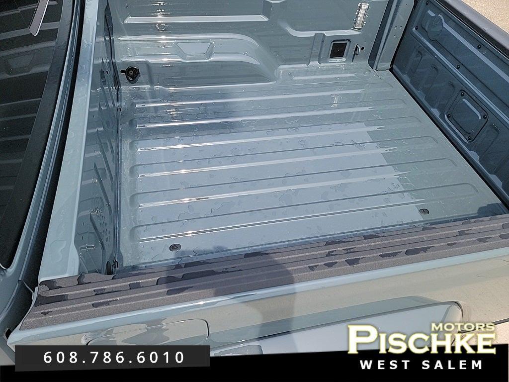 new 2025 Jeep Gladiator car, priced at $45,997