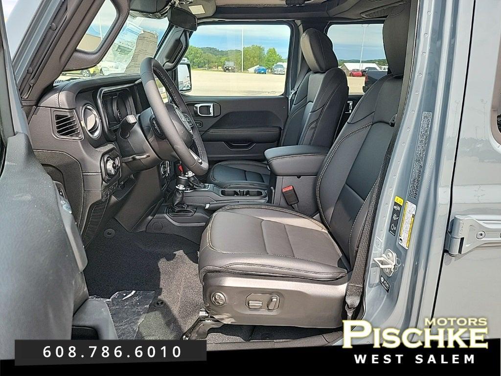 new 2025 Jeep Gladiator car, priced at $45,997