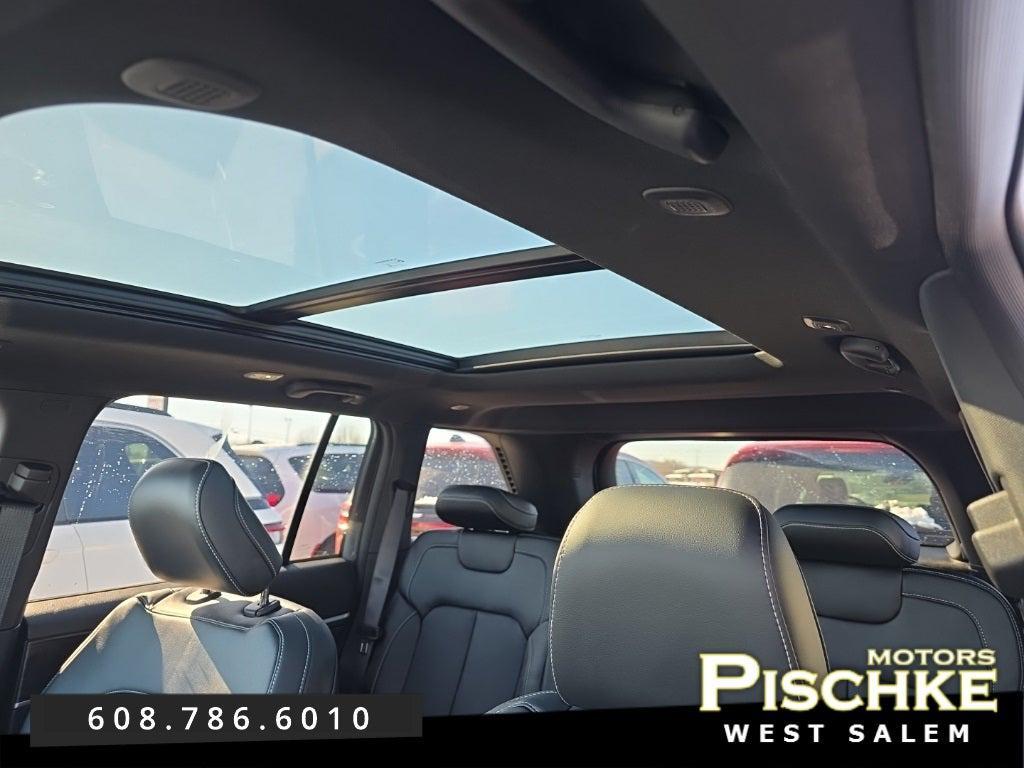 new 2026 Jeep Grand Cherokee car, priced at $53,118