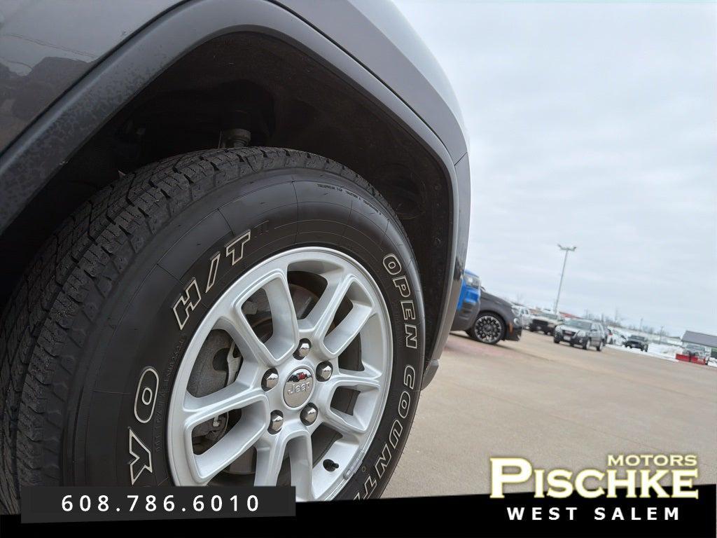 used 2019 Jeep Grand Cherokee car, priced at $18,997