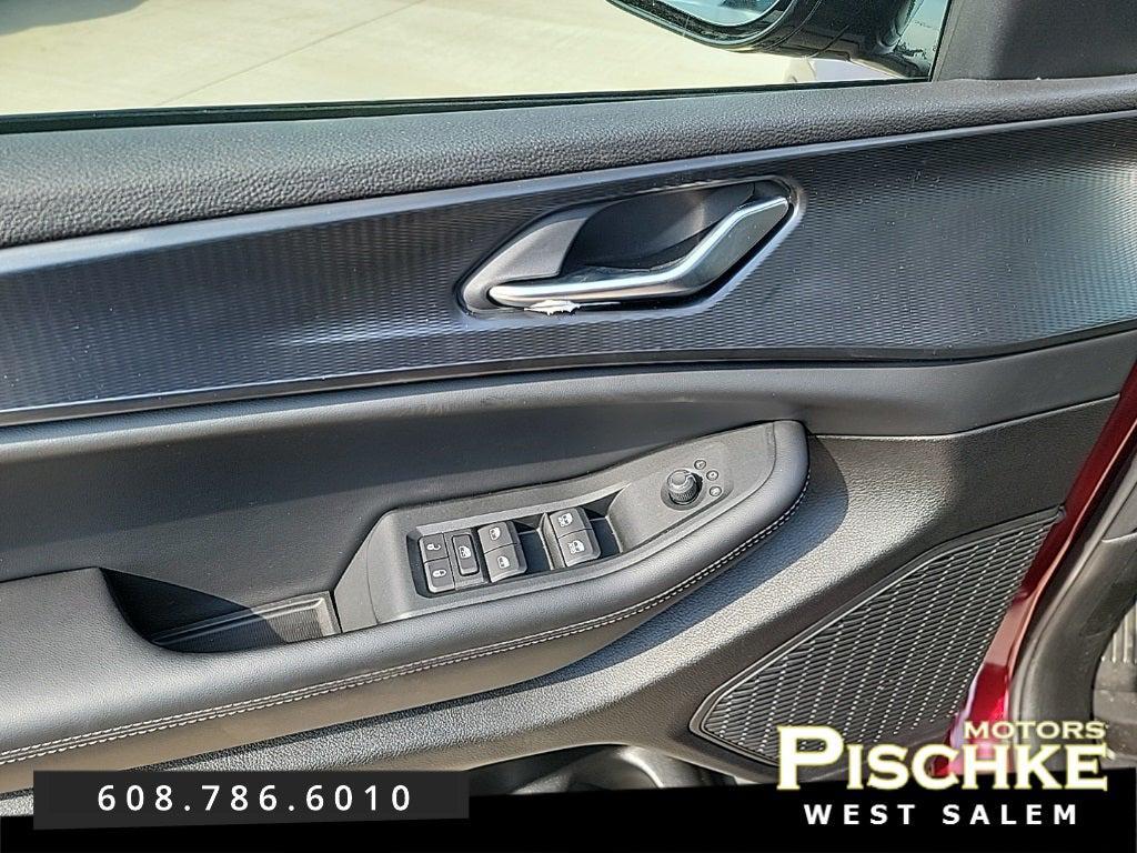 new 2025 Jeep Grand Cherokee car, priced at $43,999