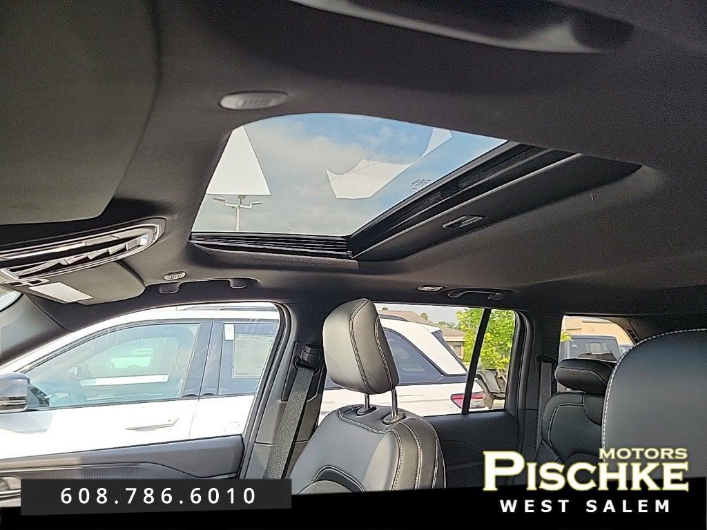 new 2025 Jeep Grand Cherokee car, priced at $43,999