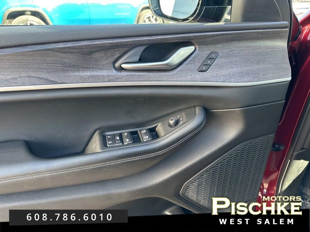 used 2023 Jeep Grand Cherokee car, priced at $34,799