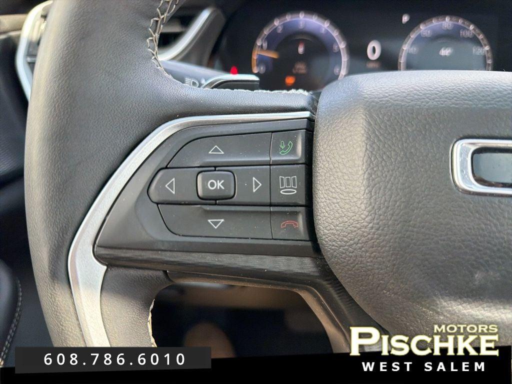 used 2024 Jeep Grand Cherokee car, priced at $25,289