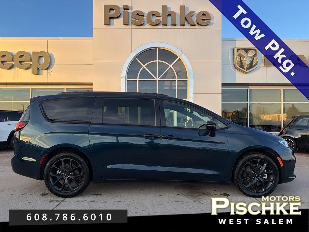 used 2024 Chrysler Pacifica car, priced at $37,990