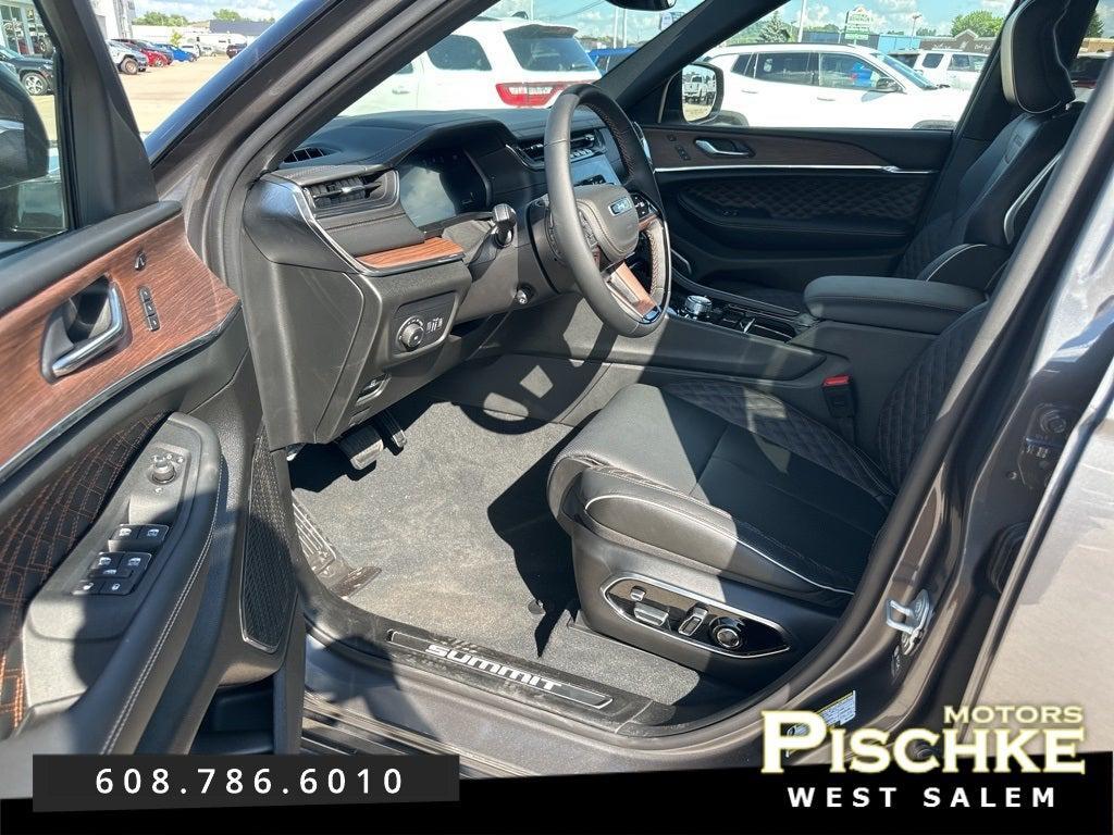 new 2025 Jeep Grand Cherokee L car, priced at $59,999