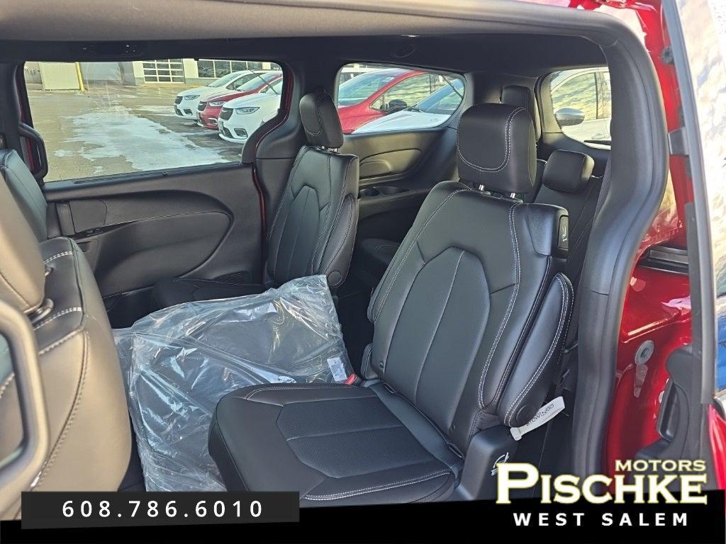 new 2026 Chrysler Pacifica car, priced at $43,704