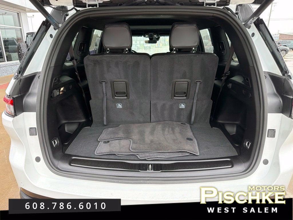 used 2025 Jeep Grand Cherokee L car, priced at $37,297