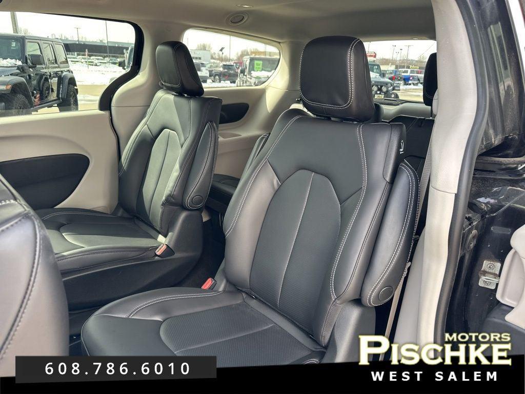 used 2023 Chrysler Pacifica Hybrid car, priced at $31,990