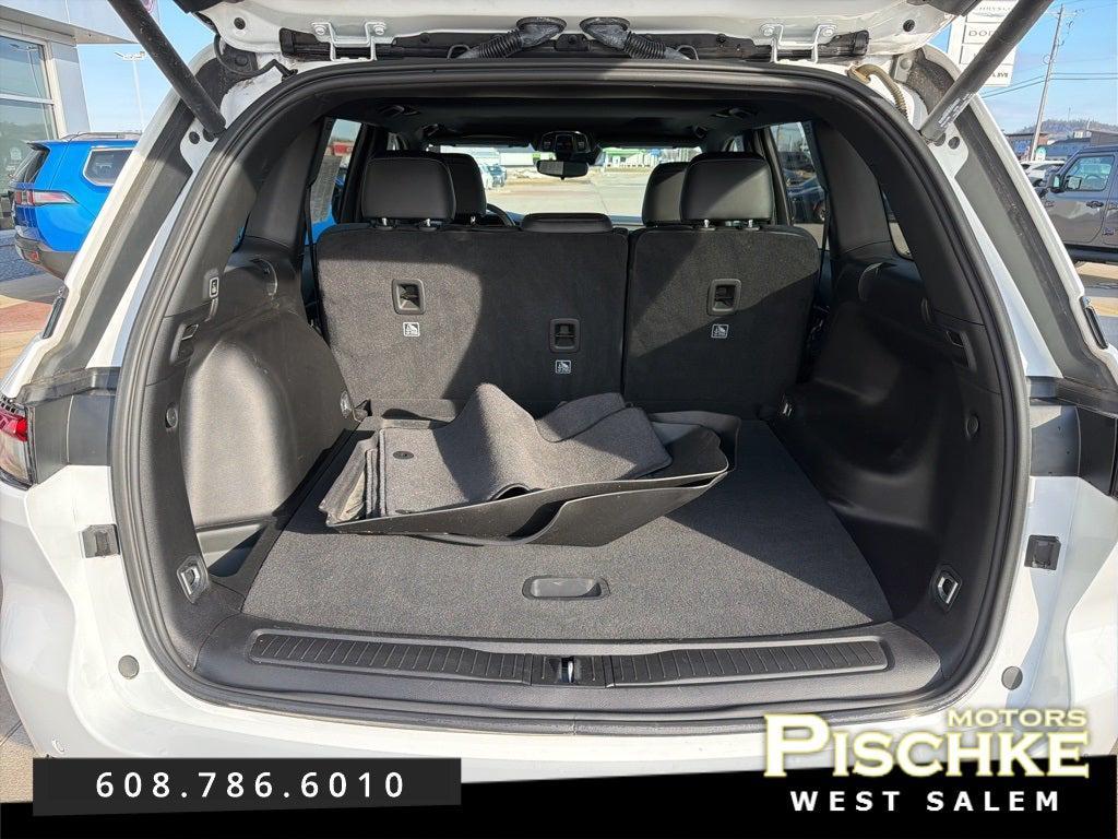 used 2023 Jeep Grand Cherokee car, priced at $34,990