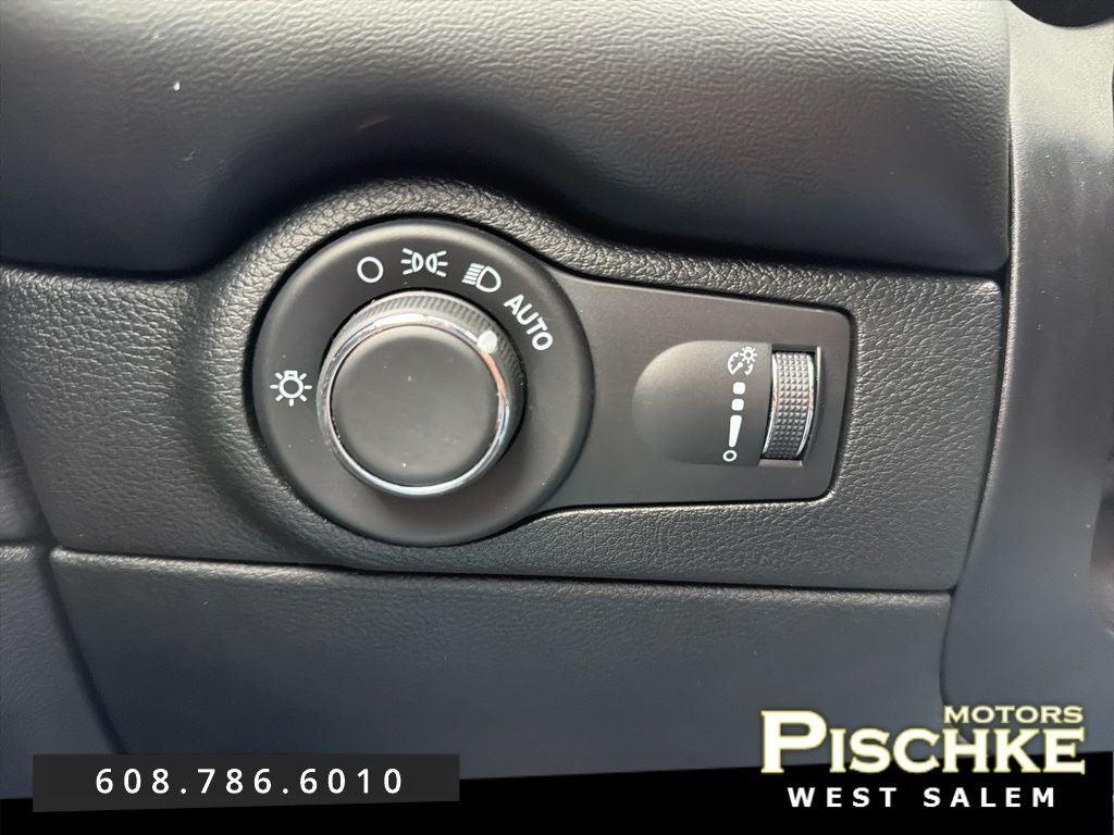 used 2025 Dodge Durango car, priced at $35,990