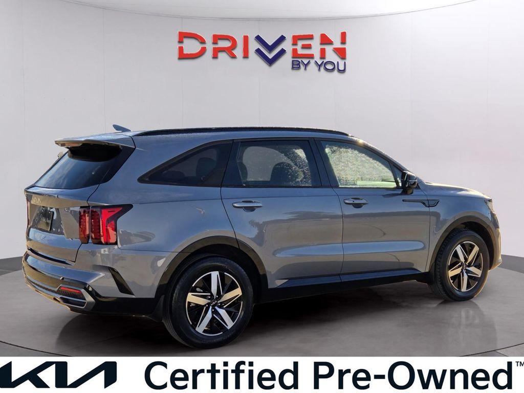 used 2023 Kia Sorento car, priced at $24,068