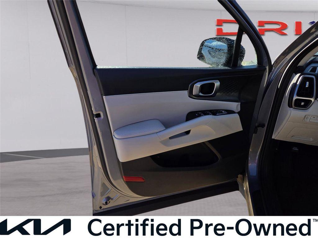 used 2023 Kia Sorento car, priced at $24,068