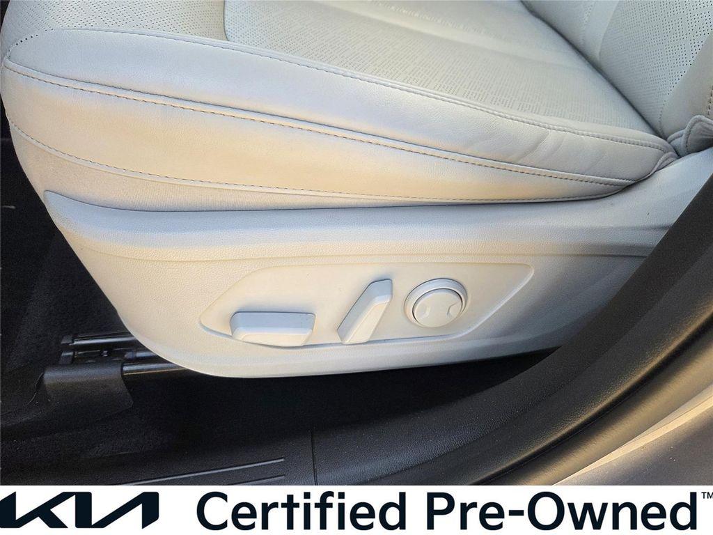 used 2023 Kia Sorento car, priced at $24,068