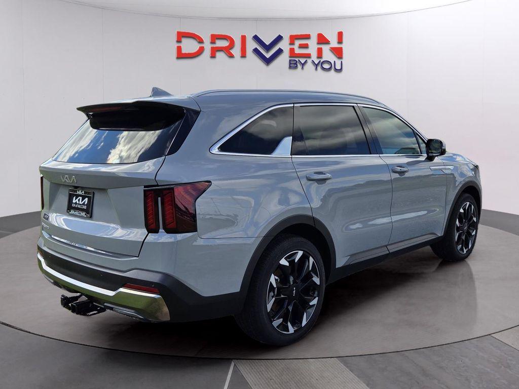 new 2025 Kia Sorento car, priced at $39,906