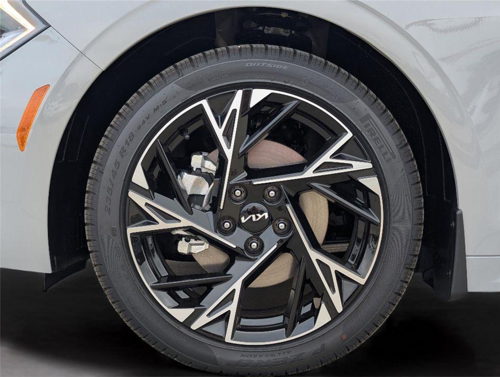 new 2026 Kia K5 car, priced at $32,020