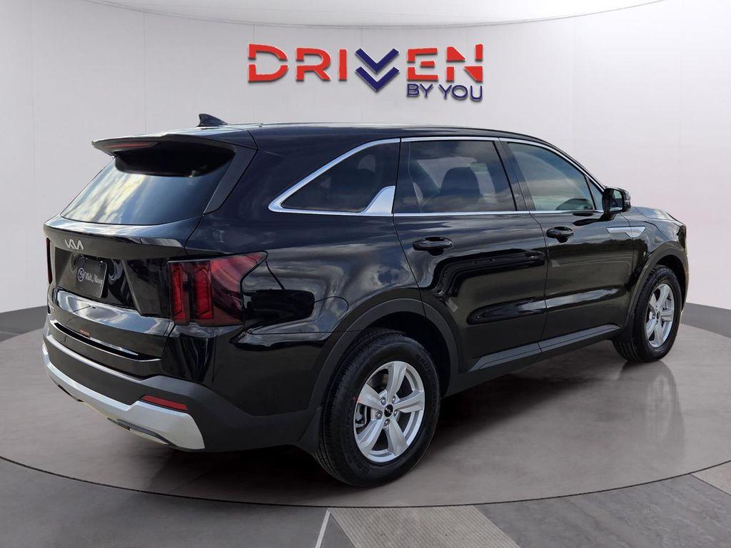 new 2026 Kia Sorento car, priced at $30,909