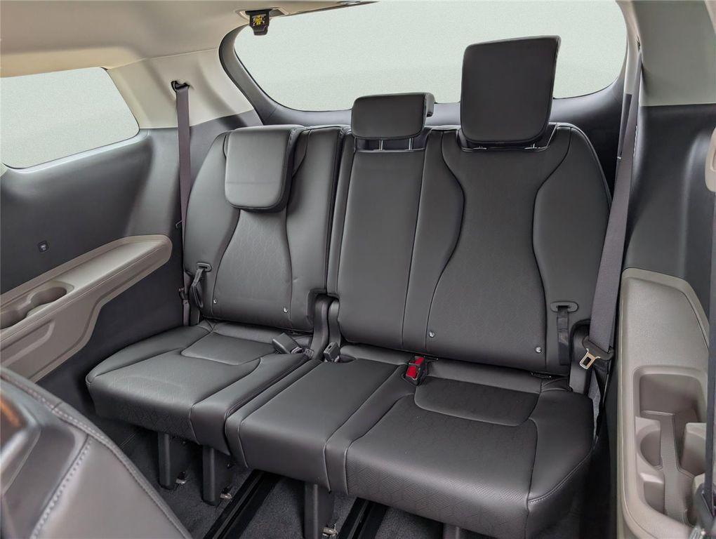 new 2026 Kia Carnival car, priced at $40,970