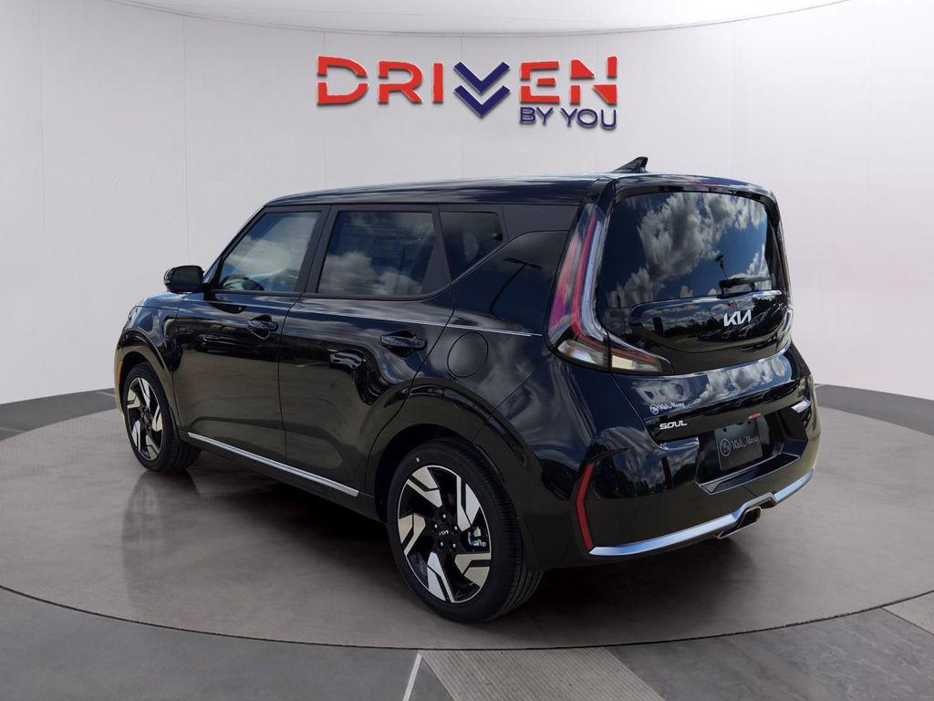 new 2025 Kia Soul car, priced at $27,405