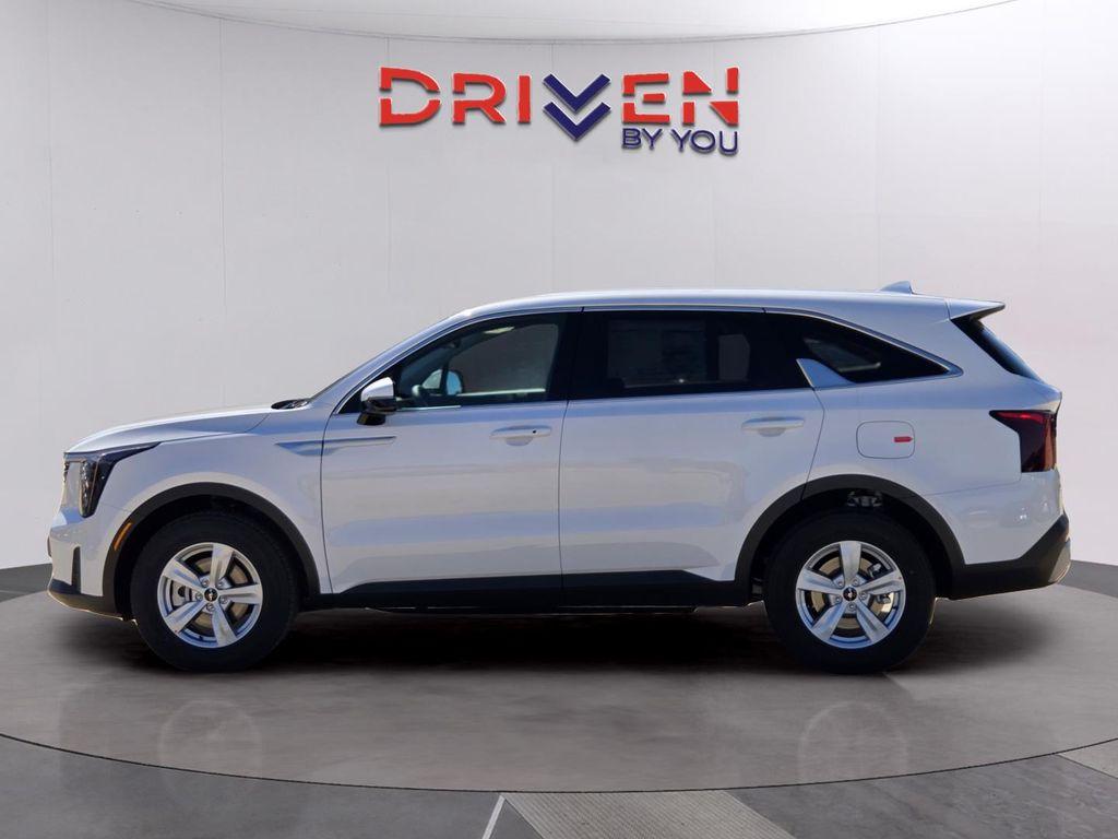 new 2026 Kia Sorento car, priced at $33,190