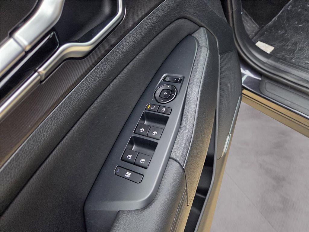 new 2026 Kia Sportage car, priced at $38,250