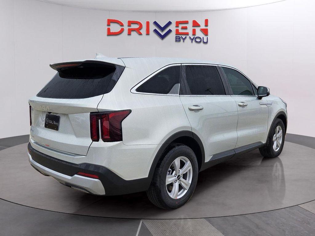 new 2026 Kia Sorento car, priced at $30,668