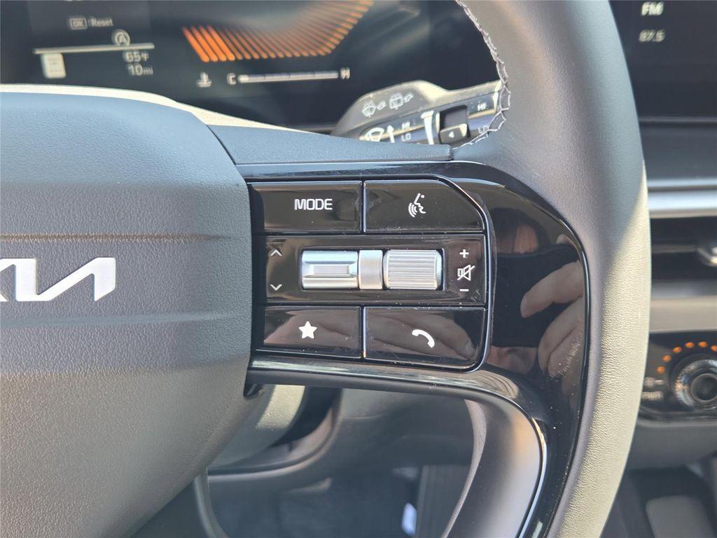 new 2026 Kia Sorento car, priced at $32,975