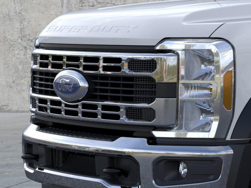 new 2025 Ford F-450 car, priced at $77,330