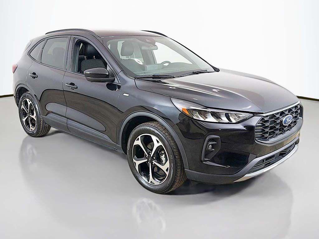 used 2025 Ford Escape car, priced at $25,199