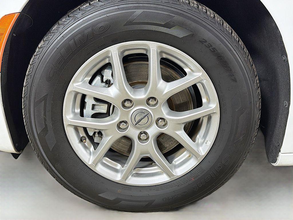 used 2024 Chrysler Pacifica car, priced at $26,369