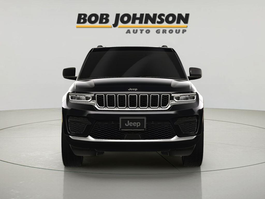 new 2025 Jeep Grand Cherokee car, priced at $39,925