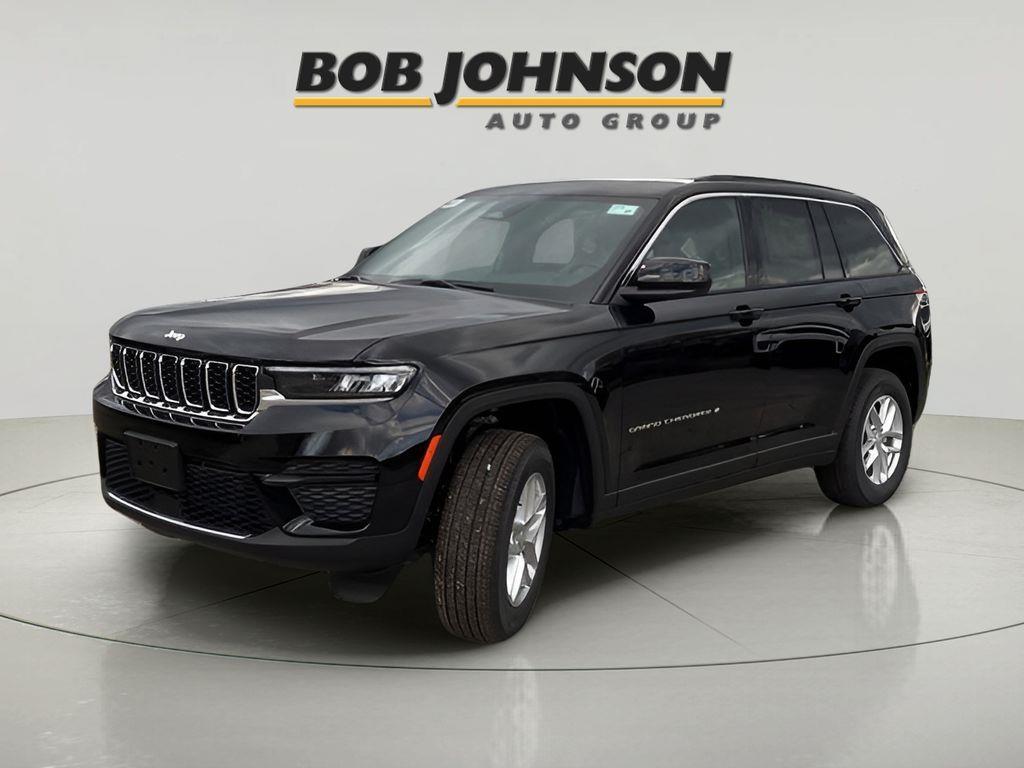 new 2025 Jeep Grand Cherokee car, priced at $39,925