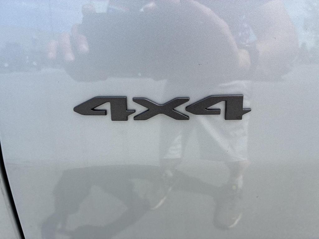 new 2026 Jeep Cherokee car, priced at $41,815