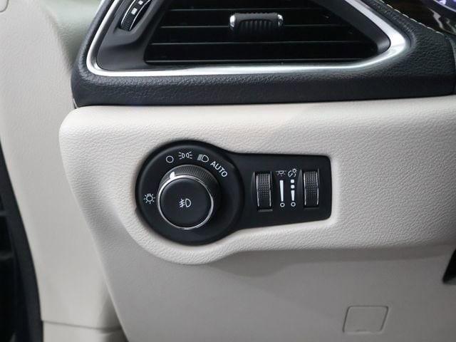 used 2021 Chrysler Pacifica car, priced at $15,829