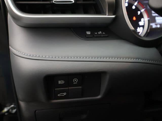 used 2025 Toyota Highlander car, priced at $46,953