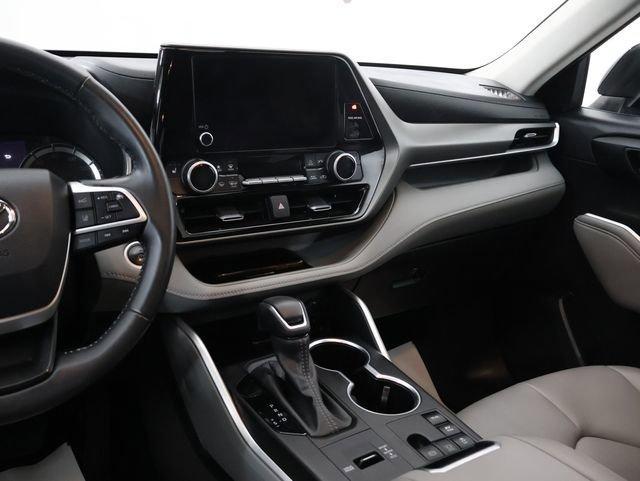 used 2024 Toyota Highlander Hybrid car, priced at $44,146