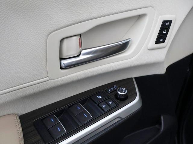 used 2022 Toyota Sienna car, priced at $43,089