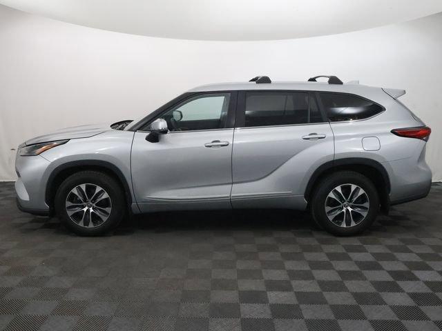 used 2023 Toyota Highlander Hybrid car, priced at $38,704
