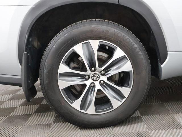 used 2023 Toyota Highlander Hybrid car, priced at $38,704