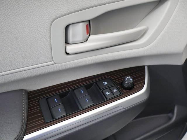 used 2024 Toyota Sienna car, priced at $46,029