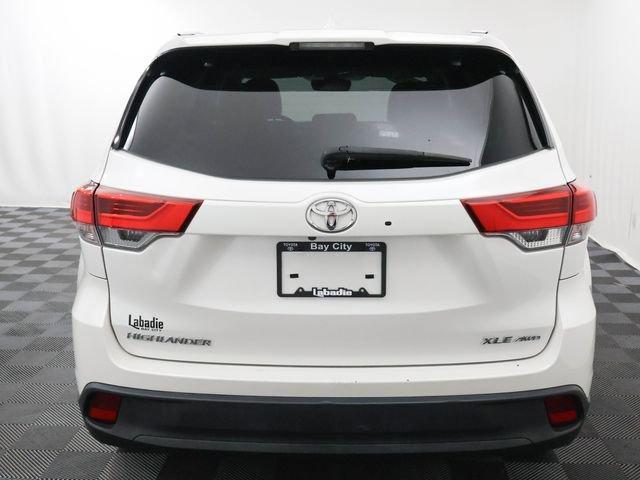 used 2019 Toyota Highlander car, priced at $27,706