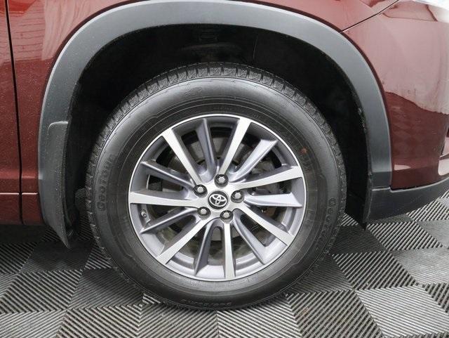 used 2017 Toyota Highlander car, priced at $21,336