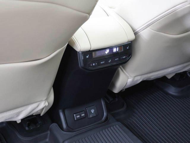 used 2024 Toyota Highlander car, priced at $49,006